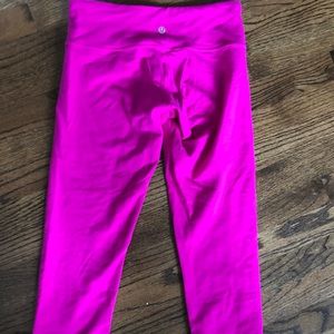 Bright pink size 6 lululemon crop workout